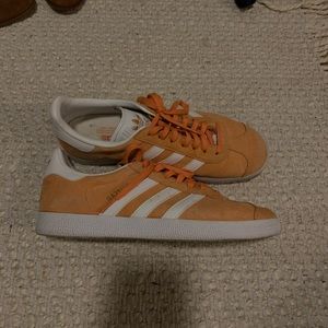 Adidas Women’s Gazelle Sneaker Size 8.5 W